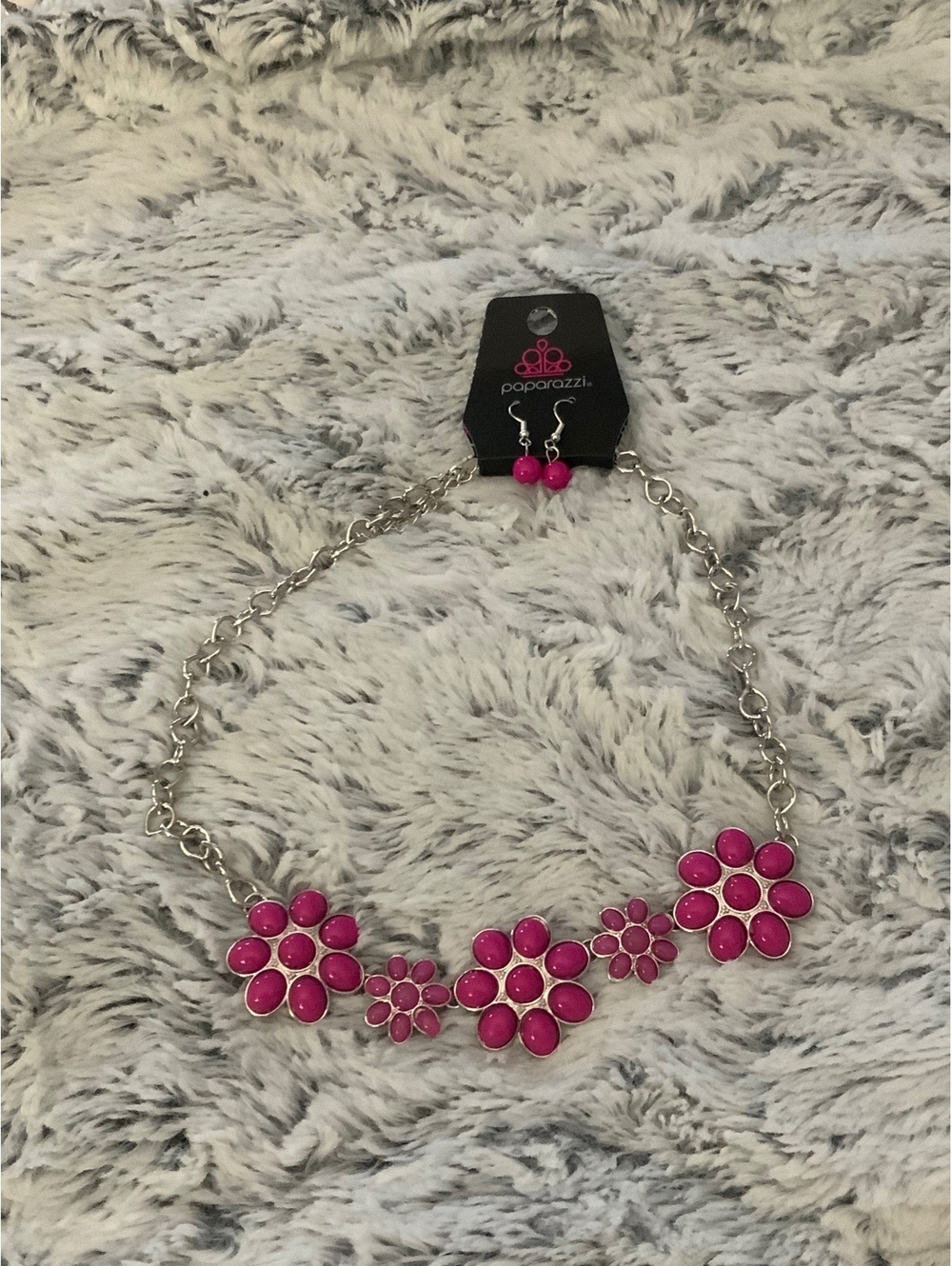 Paparazzi pink flower necklace brand new